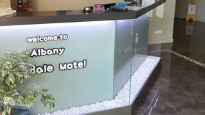 Quầy tiếp tân