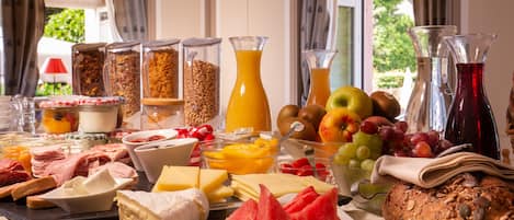 Petit déjeuner buffet compris tous les jours