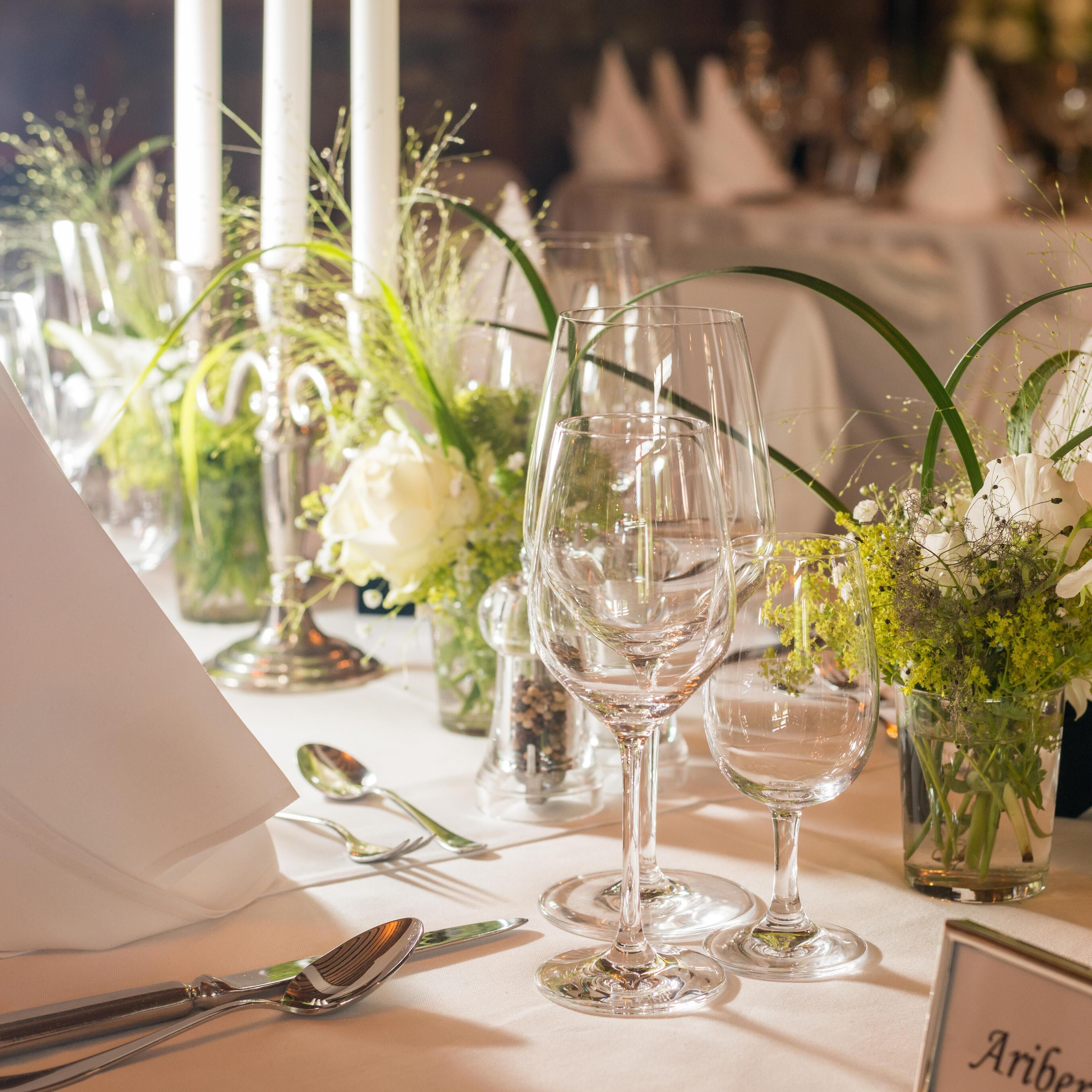 breakfast and dinner served, regional cuisine