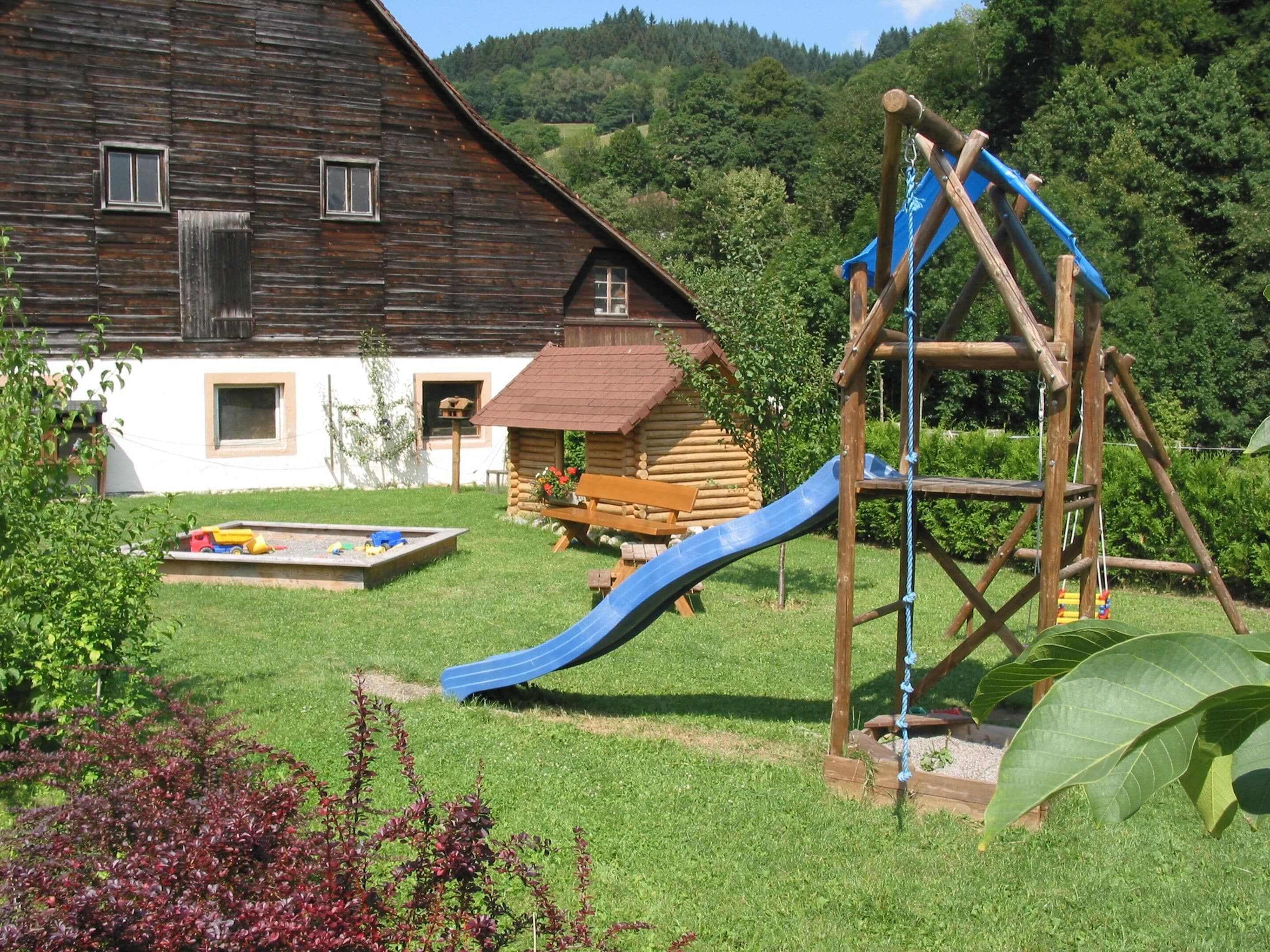 children’s play area – outdoor