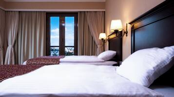 Minibar, pengeskab på værelset, individuelt design