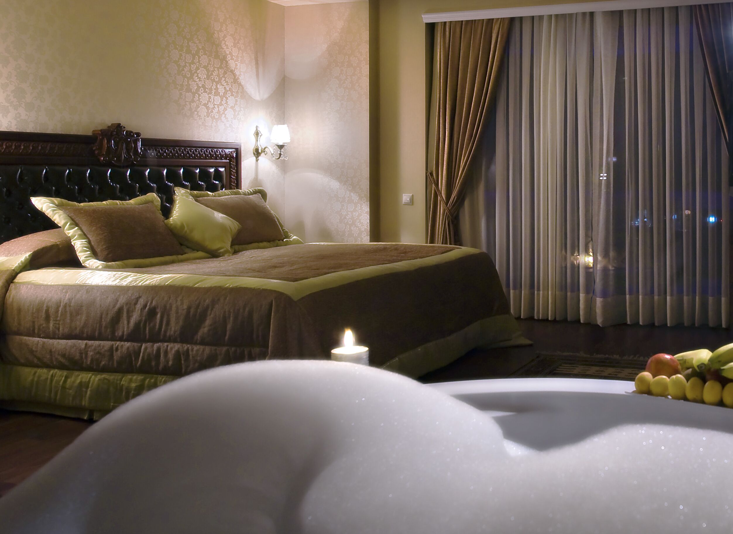 deluxe double or twin room | 1 bedroom, minibar, in-room safe, individually decorated