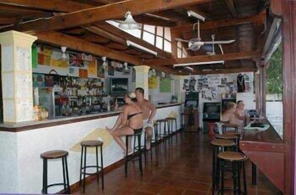 Imagen sin descripción, 1 de 8, botón