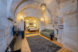 Deluxe Double Room | Pillowtop beds, minibar, in-room safe, laptop workspace - Stone House Cave Hotel (Nevsehir)
