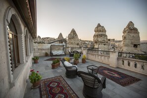 Manzarali Terasli Oda | Valley view - Stone House Cave Hotel (Nevsehir)