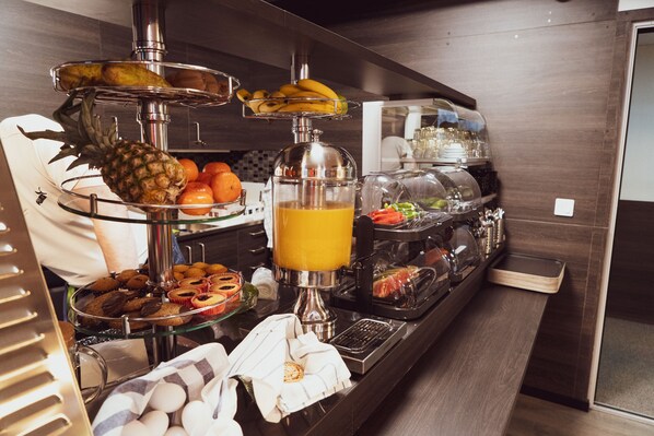 Desayuno buffet diario (SEK 120 por persona)