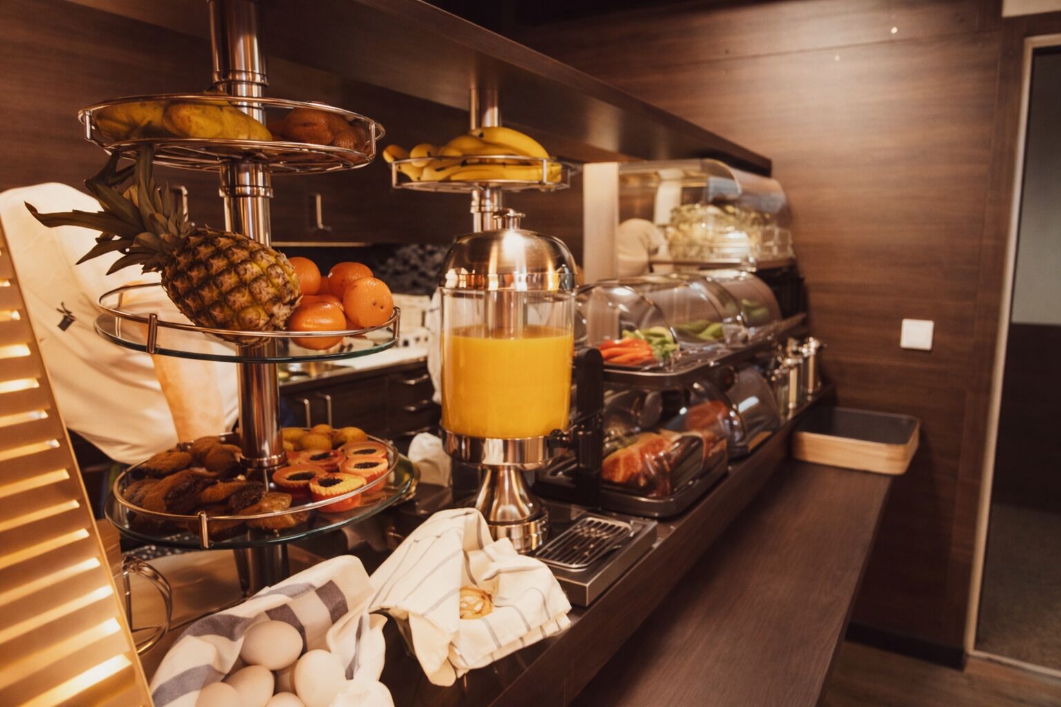 Tägliches Frühstücksbuffet (120 SEK pro Person)