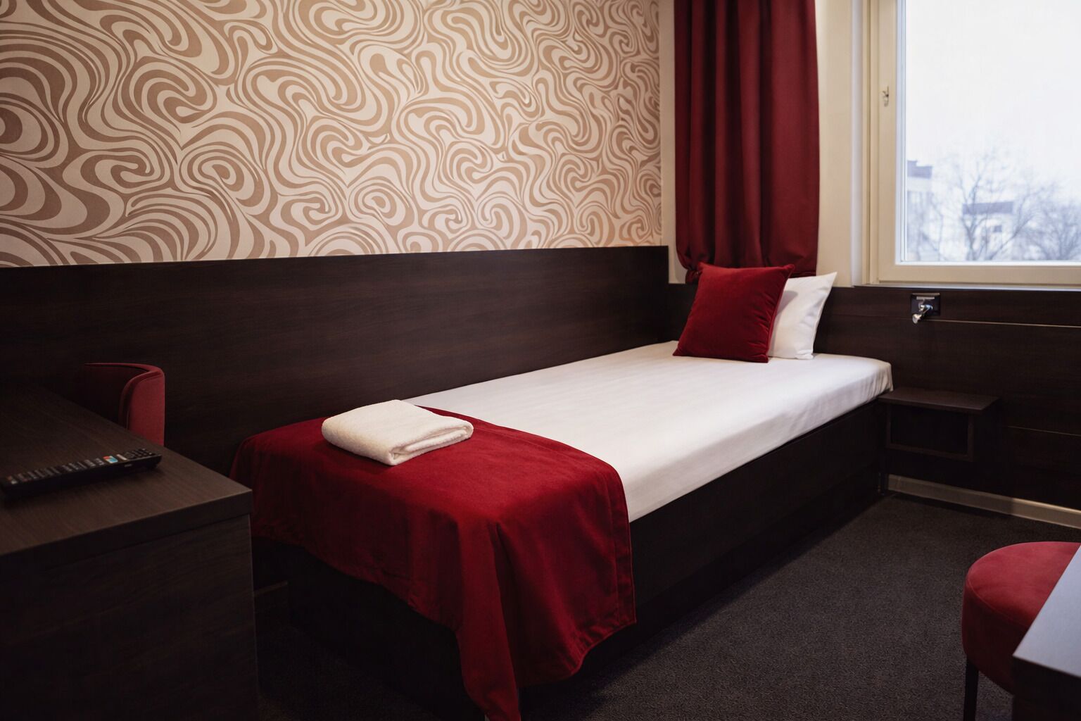 Single Room, Private Bathroom | Minibar, desk, blackout drapes, rollaway beds