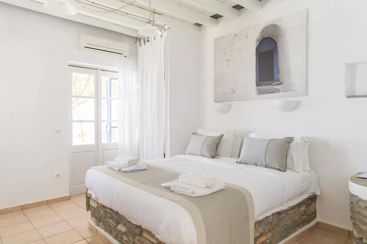 standard family apartment with sea view | premium bedding, down duvets, pillow-top beds, blackout curtains