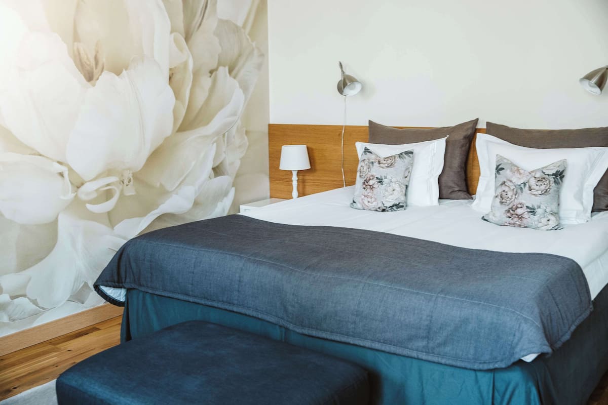 Suite ejecutiva, 1 cama King size, para no fumadores | Caja de seguridad en la habitación, cunas, wifi gratis y ropa de cama