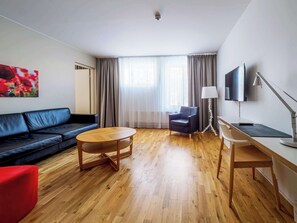 Family Room, 2 Single Beds, Non Smoking (with Sofabed)