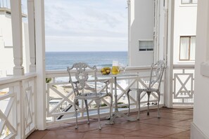 View from room - Enchanted Guest House (Cape Town)