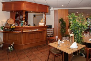 Lunch and dinner served - Foldens Hotel (Skagen)