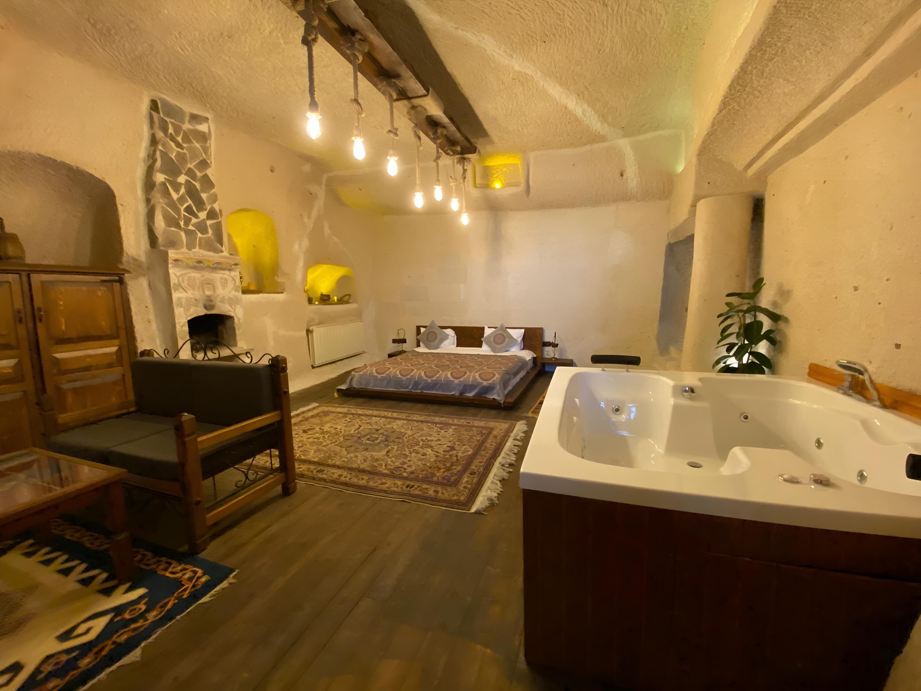 deluxe double room | free minibar items, laptop workspace, blackout curtains, soundproofing