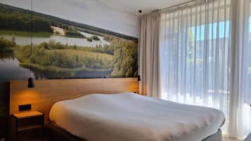 Premium bedding, Select Comfort beds, minibar, in-room safe
