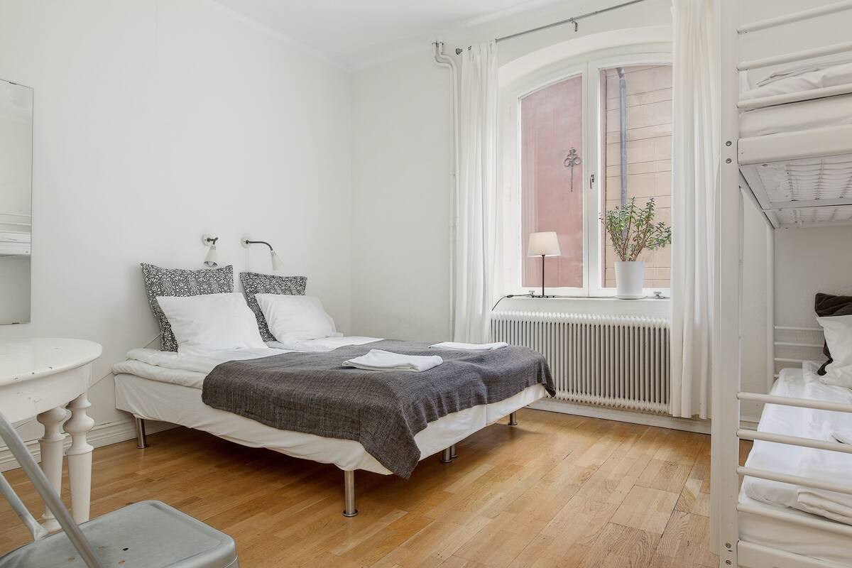 Quadruple Room, Shared Bathroom (linen/towel at surcharge)