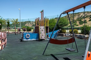 Children’s play area – outdoor