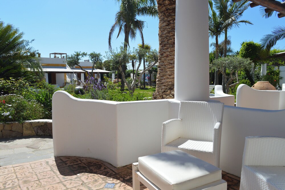 Hotel Oasis Panarea by null