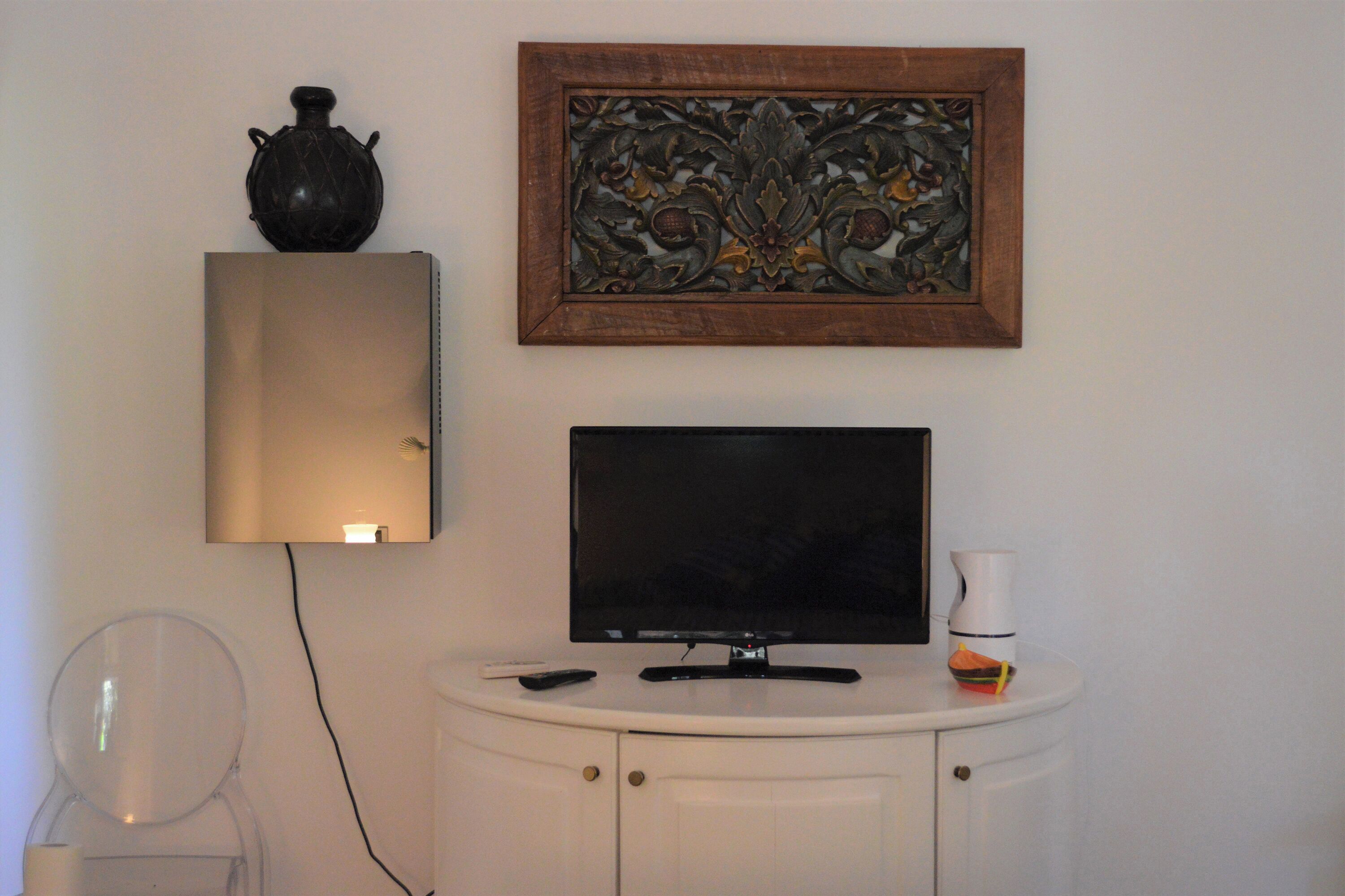 standard triple room | minibar, in-room safe, free wifi, bed sheets