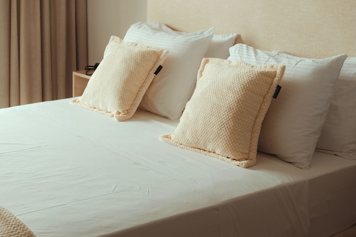 superior double room | hypo-allergenic bedding, minibar, in-room safe, desk