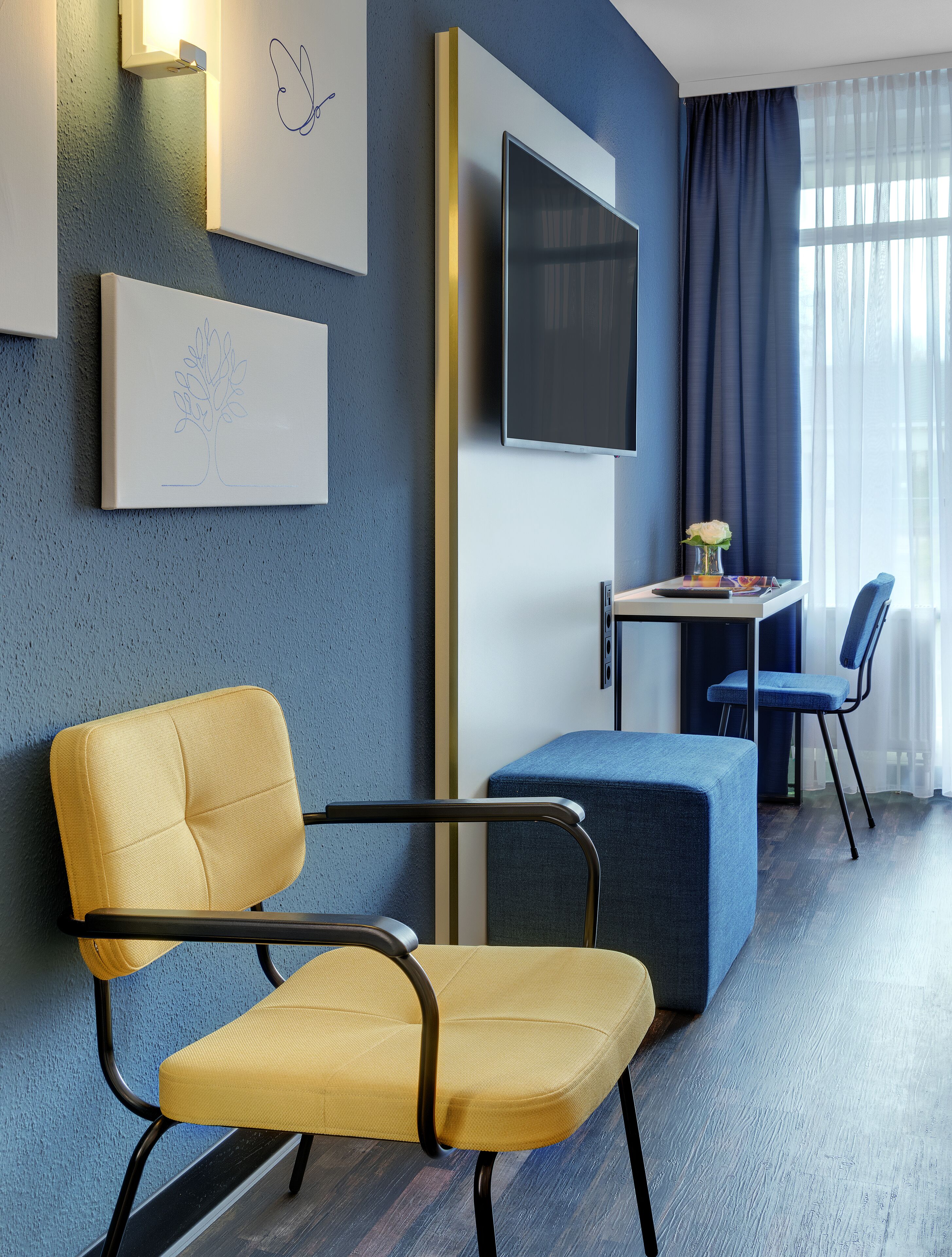 standard double or twin room | 1 bedroom, hypo-allergenic bedding, desk, laptop workspace