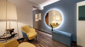 Ropa de cama hipoalergénica y escritorio 