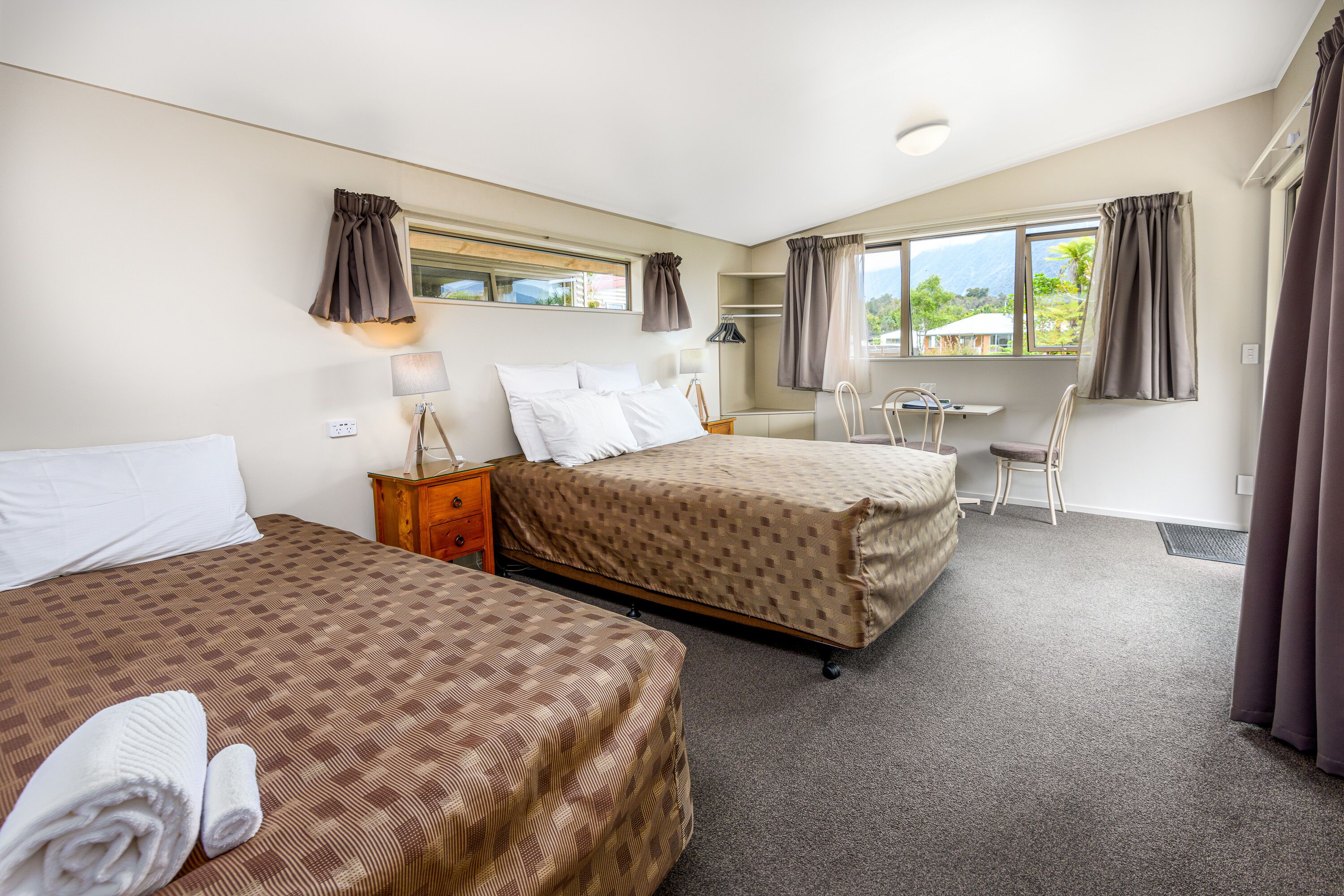 studio cottage | iron/ironing board, free wifi, bed sheets