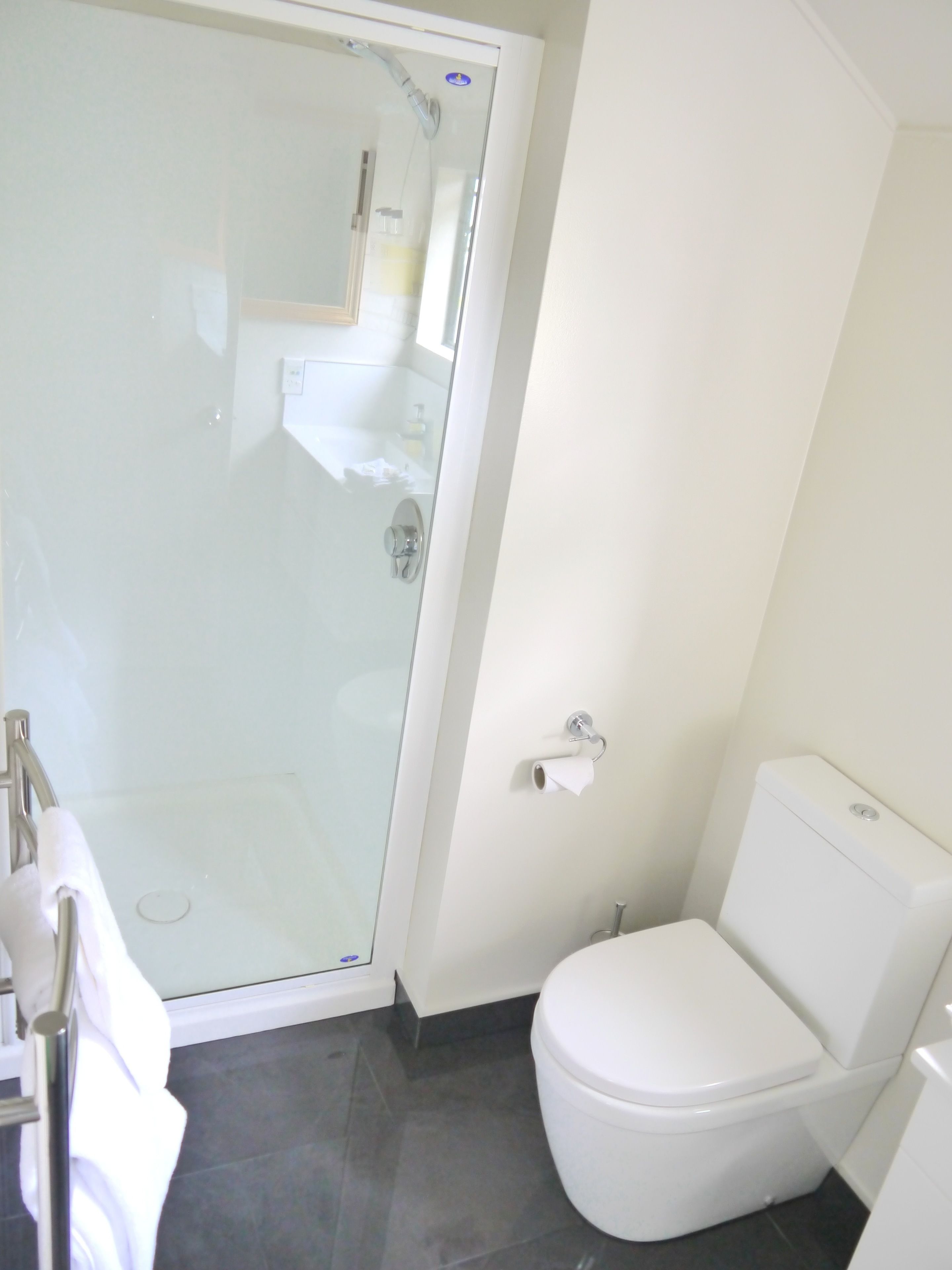 family cottage, 2 bedrooms | bathroom | shower, eco-friendly toiletries, hair dryer, towels