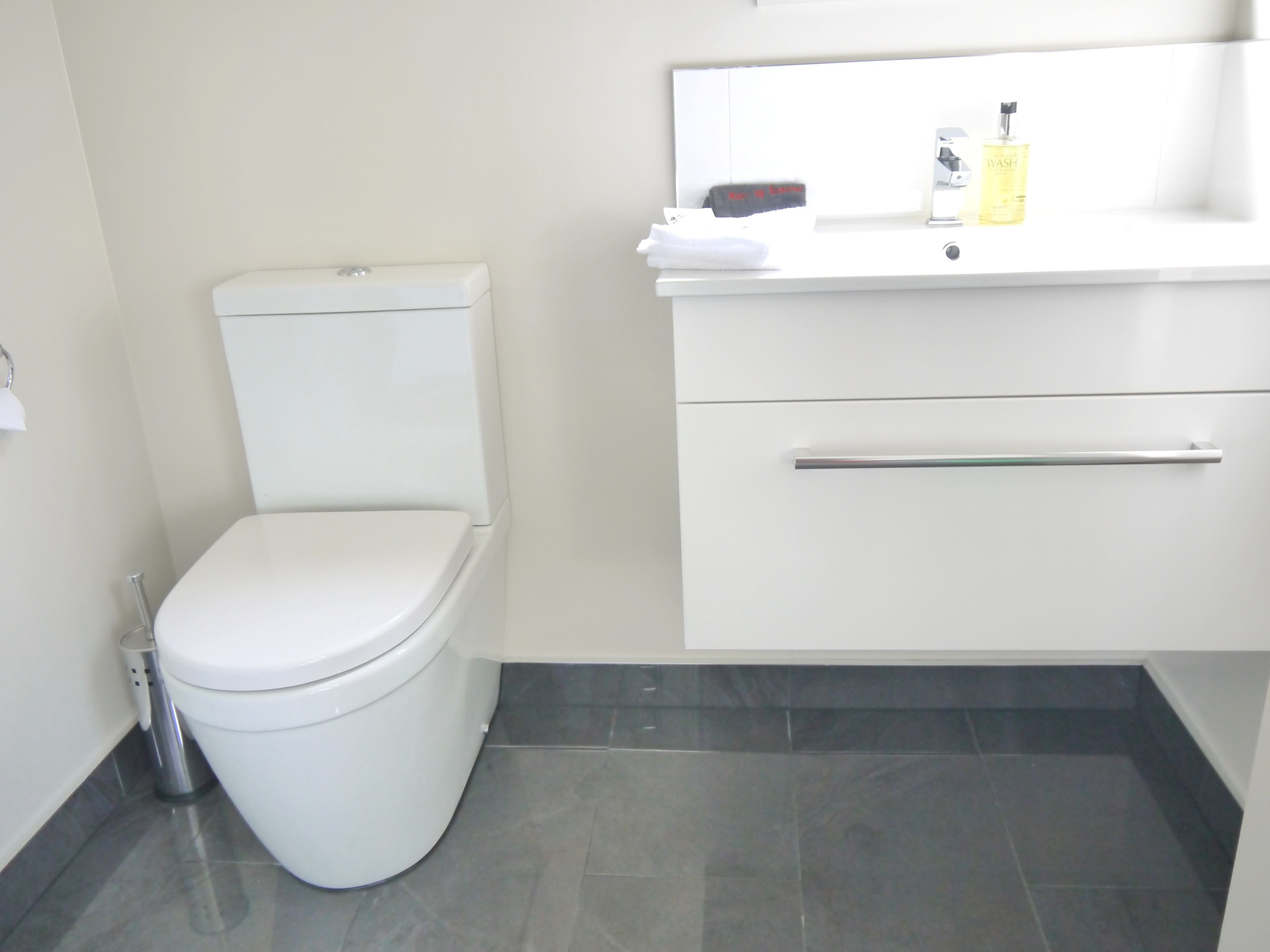 family cottage, 2 bedrooms | bathroom | shower, eco-friendly toiletries, hair dryer, towels