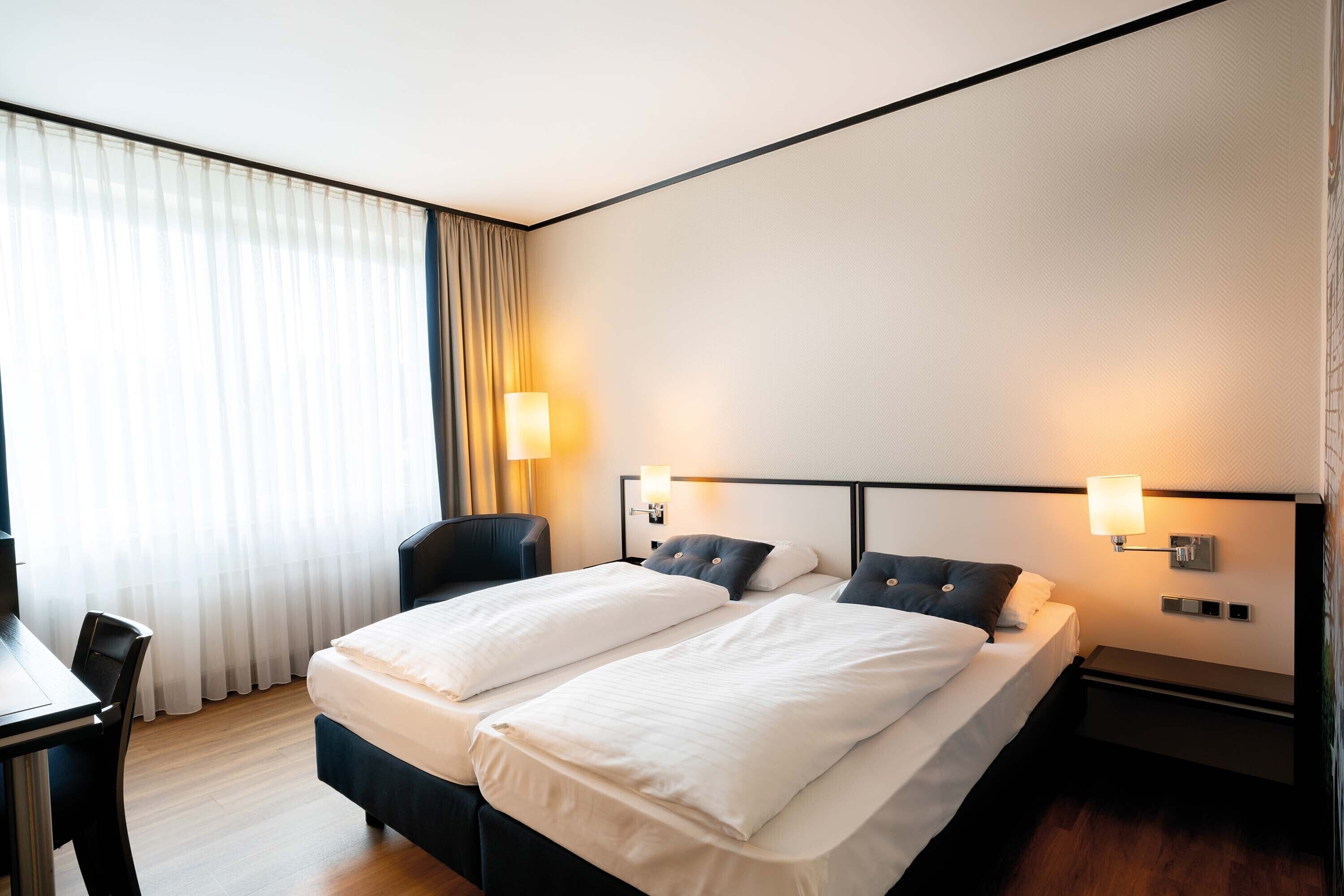 Superior Room | Hypo-allergenic bedding, in-room safe, desk, laptop workspace