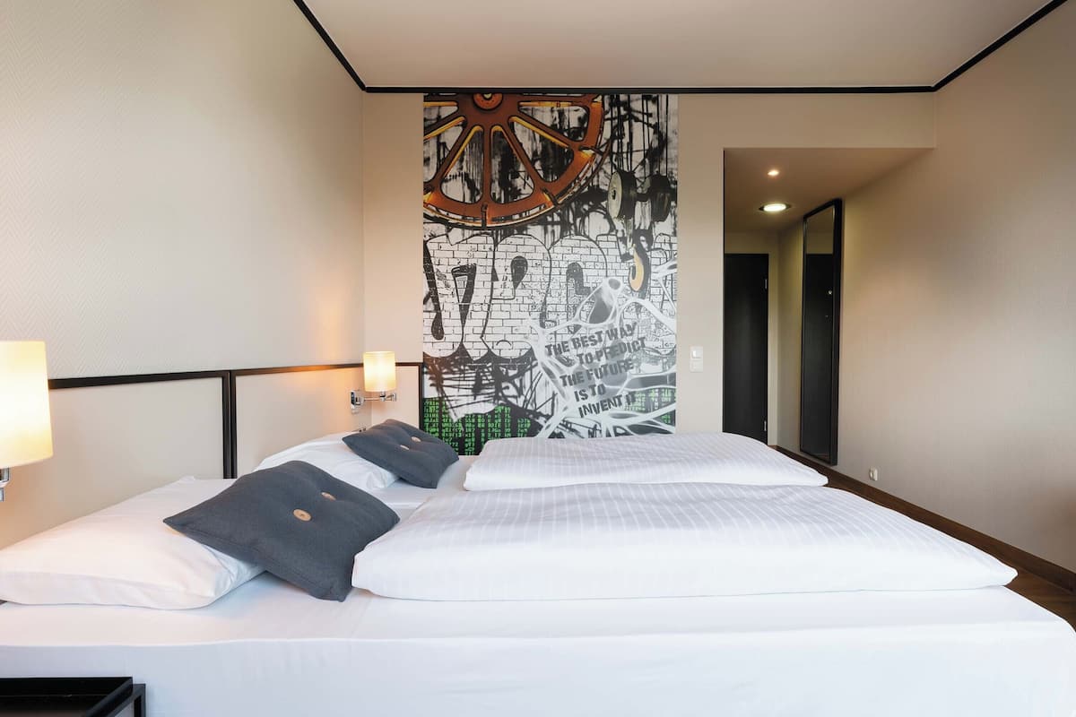 1 Schlafzimmer, Allergikerbettwaren, Zimmersafe, Schreibtisch