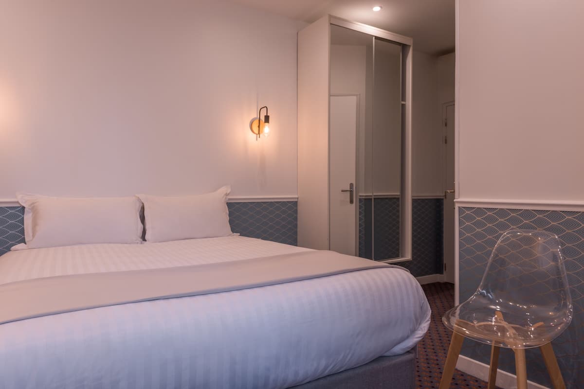 Classic Double or Twin Room | Peralatan tempat tidur premium, dihias secara berasingan