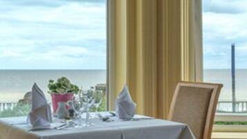 Breakfast, lunch, dinner served; local cuisine