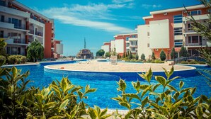 Outdoor pool, open 8 AM to 9 PM, pool umbrellas, pool loungers - Privilege Fort Beach (Elenite)