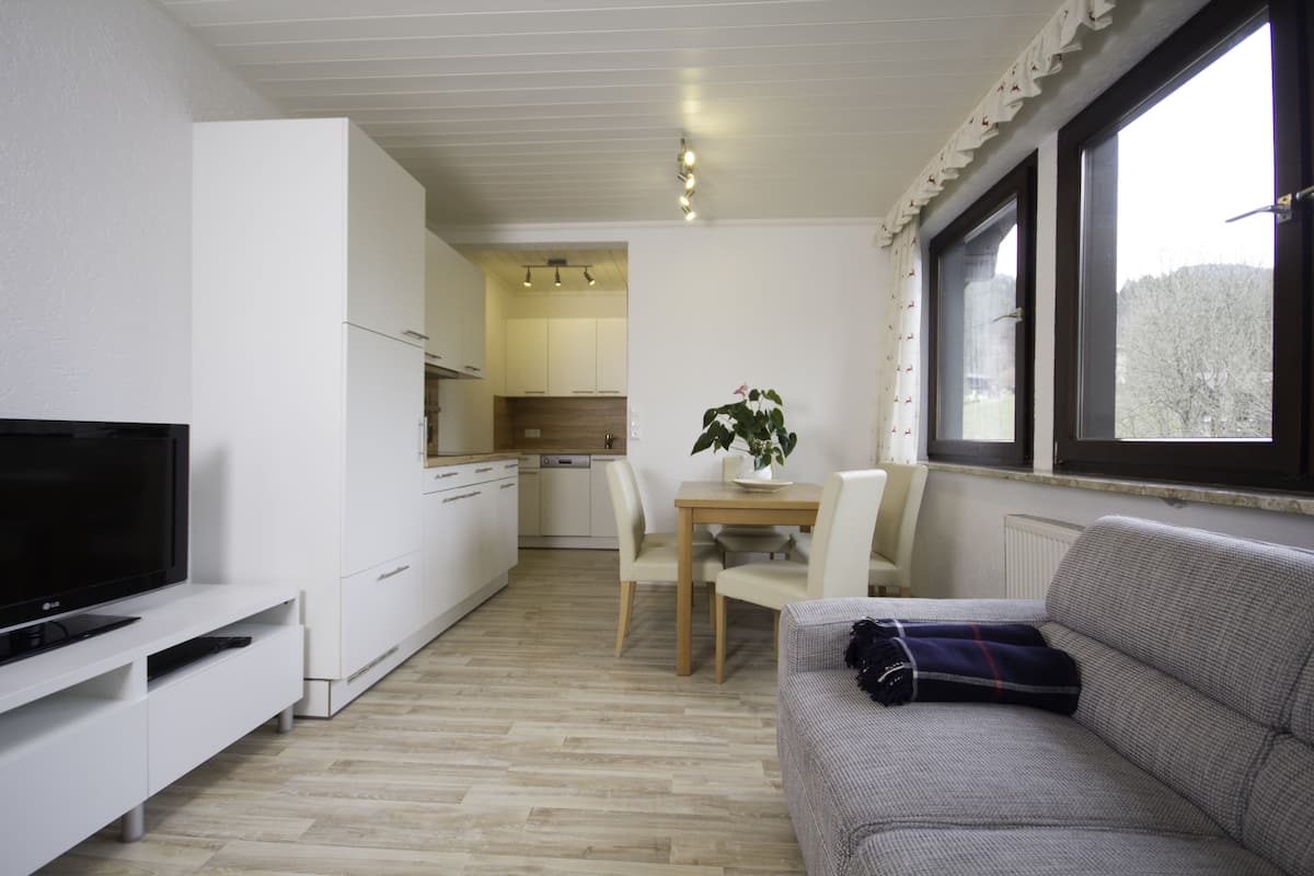 family apartment, 2 bedrooms, mountain view | premium bedding, individually decorated, individually furnished