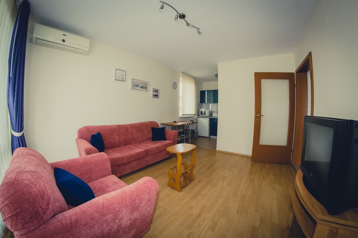 24-inch led tv with digital channels, tv