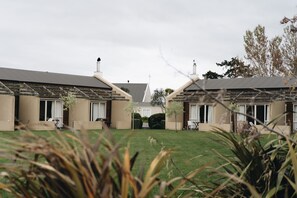 Terrace/patio - Brackenridge Country Retreat & Spa (Martinborough)