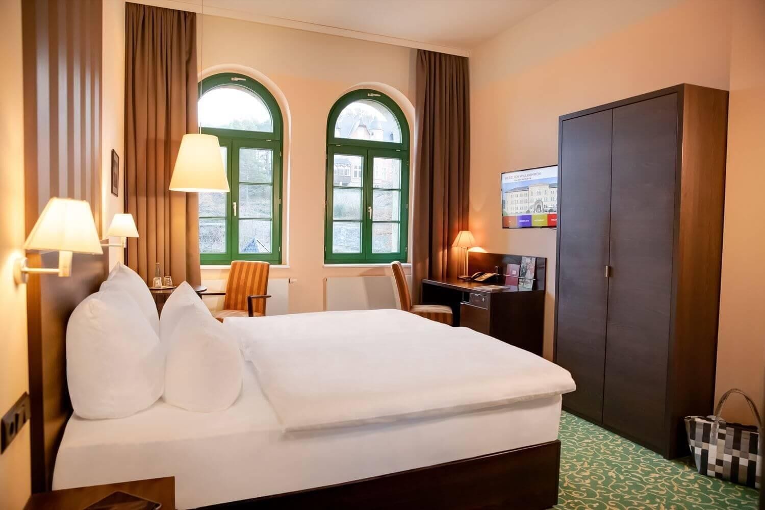 Phòng đôi phong cách cổ điển | Bộ đồ giường kháng dị ứng, minibar, két bảo mật tại phòng, bàn 