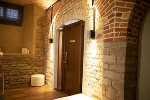 Trattamenti per il corpo, aromaterapia, massaggi con le pietre calde