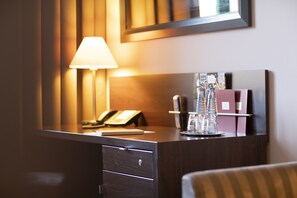 Camera tripla | Biancheria da letto ipoallergenica, minibar, una cassaforte in camera