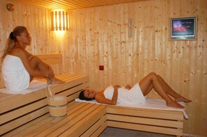 Bany turc/hammam, tractaments d'aromateràpia i massatges esportius 