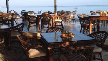 Daily full breakfast for a fee