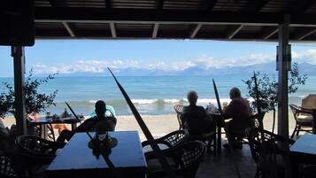 Daily full breakfast for a fee