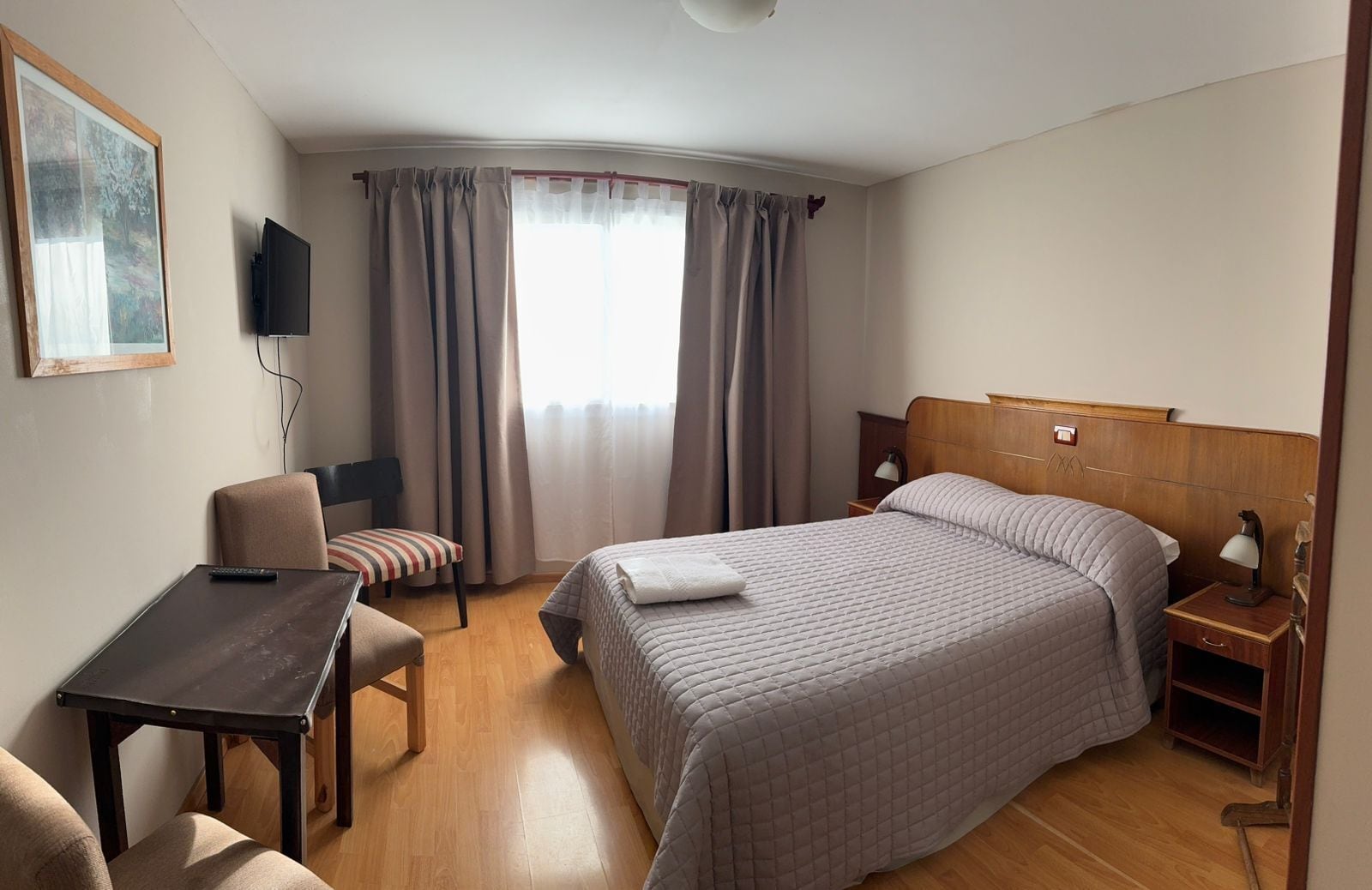 standard double room | 1 bedroom, in-room safe, individually decorated, individually furnished