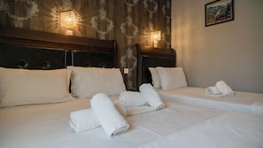 Superior Triple Room, Mountain View