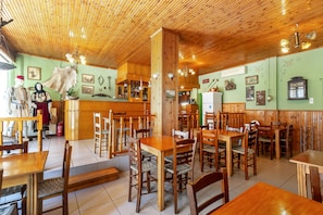 Kontinental frokost hver dag (EUR 8 per person)