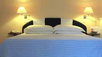 Quarto casal clássico | Frigobar, cofres nos quartos, escrivaninha, berços (sobretaxa)