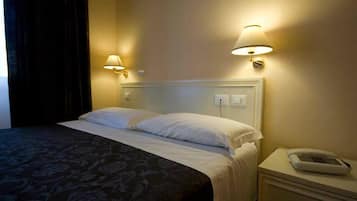 Minibar, caja de seguridad en la habitación, escritorio y cunas