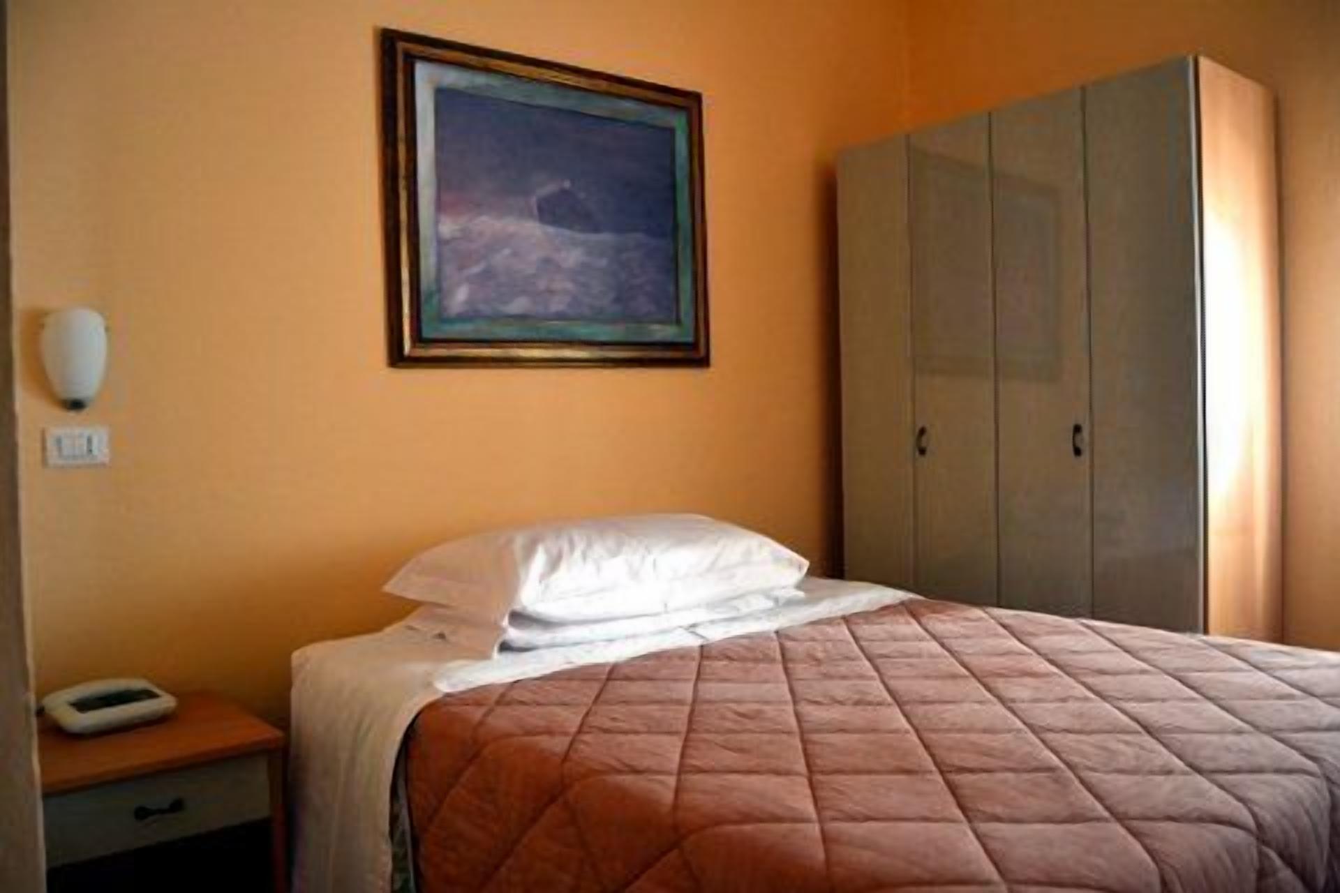 ห้องซิงเกิล | มินิบาร์, ตู้นิรภัยในห้องพัก, โต๊ะทำงาน, เปล/เตียงเด็กอ่อน