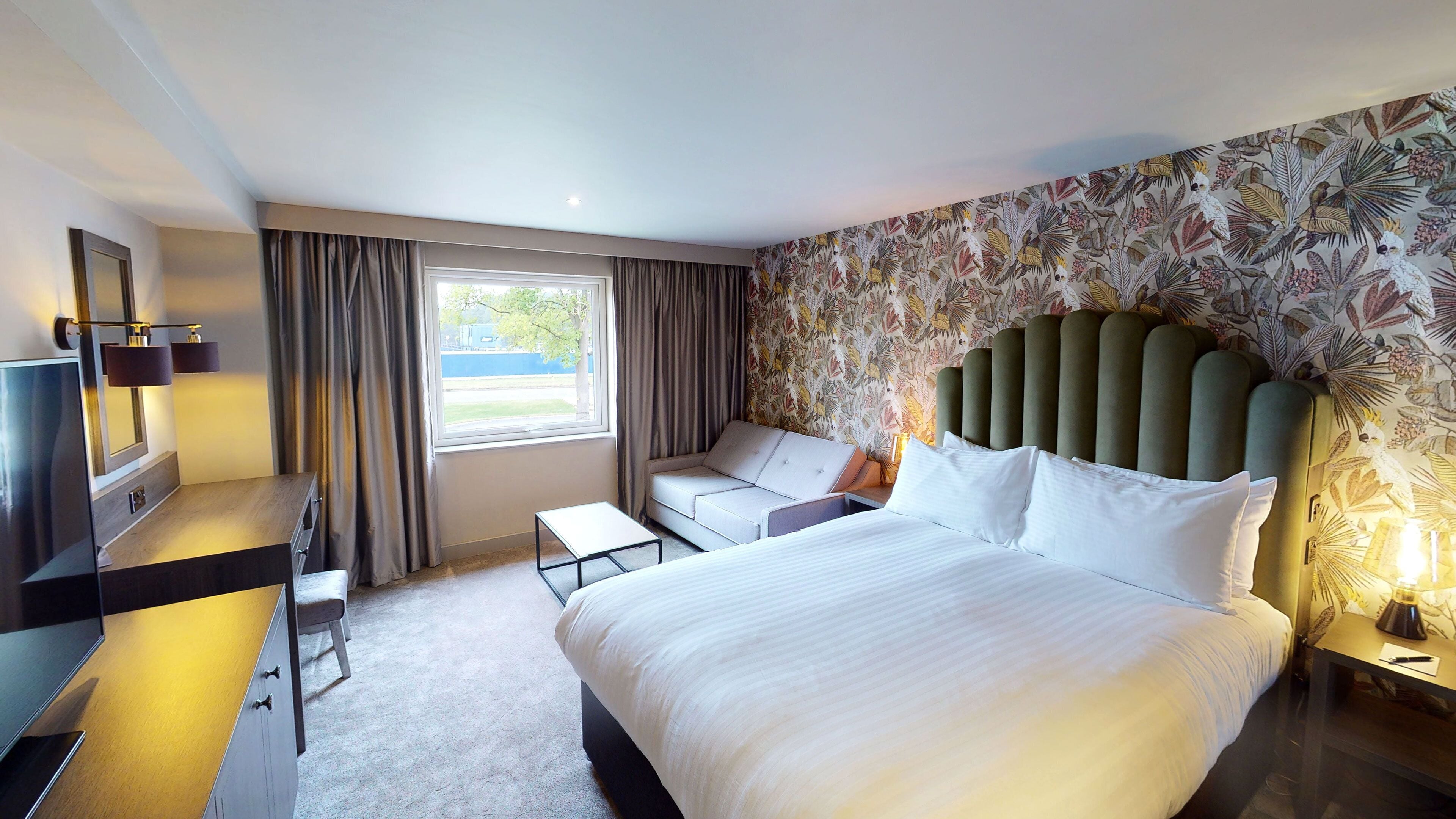 wildes suite | individually decorated, individually furnished, desk, laptop workspace